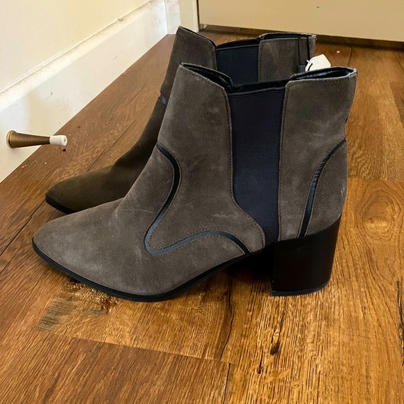 Zara Woman Dark Grey Suede Ankle Boot - Picture 11 of 13